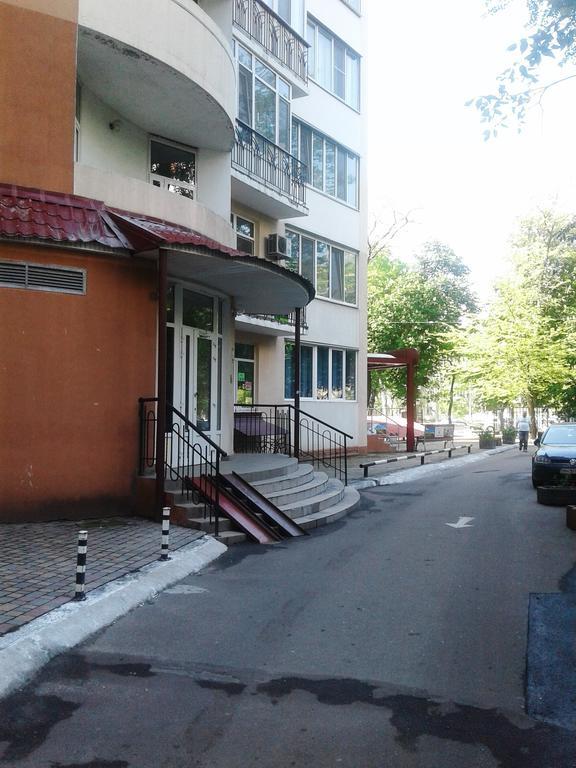 Apartments Podkova Odessa Esterno foto