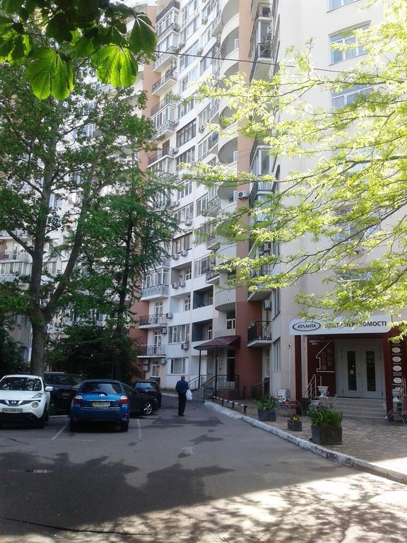 Apartments Podkova Odessa Esterno foto